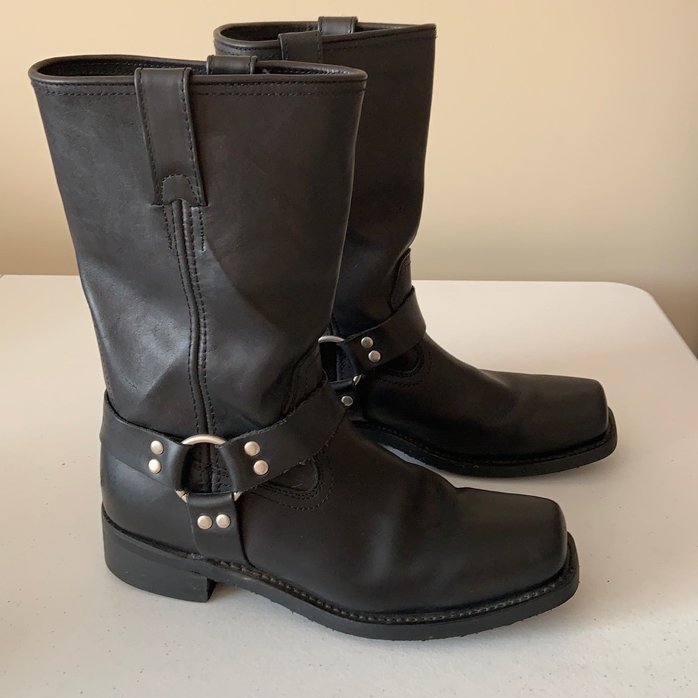 Motorcycle boots